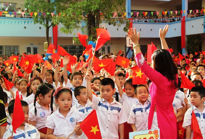 dieu-hanh-tu-cong-vao-truong_2608092944